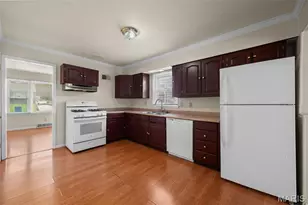 9715 Ridge Ave, Saint Louis, MO 63114 - Photo 13