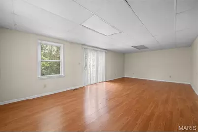 9715 Ridge Avenue, Saint Louis, MO 63114 - Photo 15