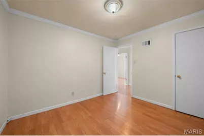9715 Ridge Avenue, Saint Louis, MO 63114 - Photo 11