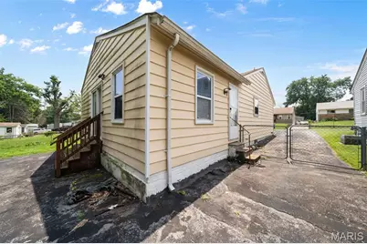 9715 Ridge Avenue, Saint Louis, MO 63114 - Photo 27