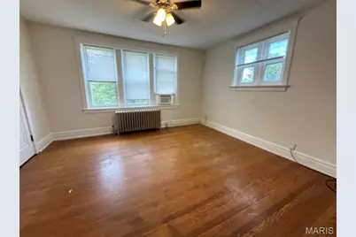 3954 Dover Place, Saint Louis, MO 63116 - Photo 3