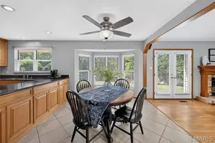 1122 Majestic Dr, Fenton, MO 63026 - Photo 5