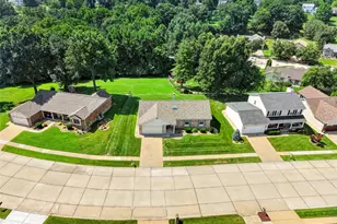 1122 Majestic Dr, Fenton, MO 63026 - Photo 3
