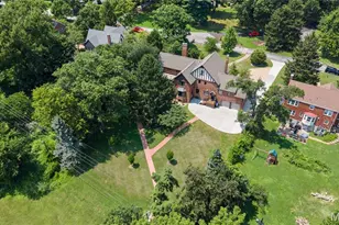 9 Bellerive Acres, Bellerive, MO 63121 - Photo 41