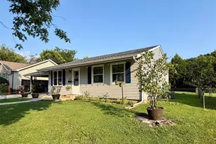2550 Bonniebrook Dr, Maryland Heights, MO 63043 - Photo 3