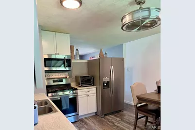 2550 Bonniebrook Drive, Maryland Heights, MO 63043 - Photo 15