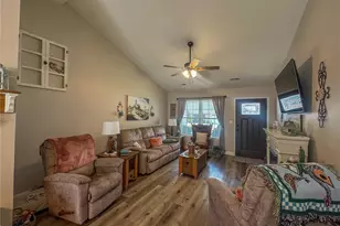 25 Pecan Tree Ln, Farmington, MO 63640 - Photo 5