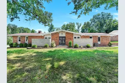 22 La Gorce Drive, Chesterfield, MO 63017 - Photo 1