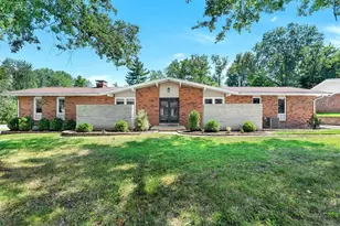 22 La Gorce Dr, Chesterfield, MO 63017 - Photo 1