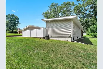 22 La Gorce Drive, Chesterfield, MO 63017 - Photo 33