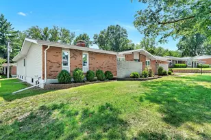 22 La Gorce Dr, Chesterfield, MO 63017 - Photo 1