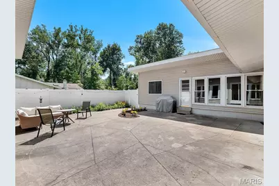 22 La Gorce Drive, Chesterfield, MO 63017 - Photo 9