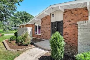 22 La Gorce Dr, Chesterfield, MO 63017 - Photo 1