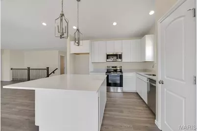 555 Edison Way, Wentzville, MO 63385 - Photo 9