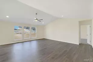 555 Edison Wy, Wentzville, MO 63385 - Photo 3