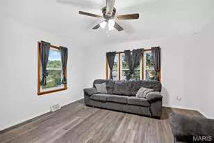205 Locust St, New Haven, MO 63090 - Photo 5