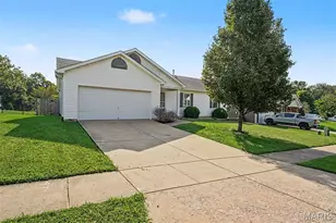 130 Stone Post Ln, Wentzville, MO 63385 - Photo 3