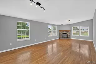305 N 4th St, New Florence, MO 63363 - Photo 3