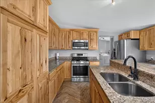 305 N 4th St, New Florence, MO 63363 - Photo 21