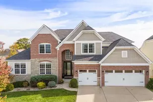 302 Oak Stand Ct, Chesterfield, MO 63005 - Photo 1