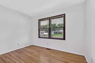 2534 Baltusrol Dr, Saint Louis, MO 63129 - Photo 13