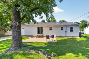 2534 Baltusrol Dr, Saint Louis, MO 63129 - Photo 35