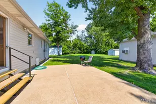2534 Baltusrol Dr, Saint Louis, MO 63129 - Photo 27