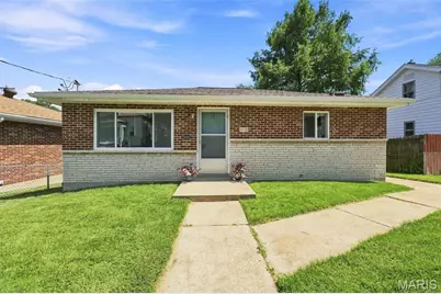 802 Dammert Avenue, Saint Louis, MO 63125 - Photo 1
