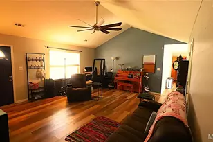 560 Huntleigh Ct, Farmington, MO 63640 - Photo 5