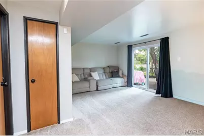 28 Lori Circle, Maryland Heights, MO 63043 - Photo 25