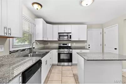 8047 Amherst Avenue, University City, MO 63130 - Photo 7