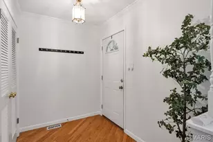 1063 Port Diane Dr, Saint Louis, MO 63146 - Photo 3