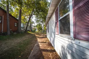 205 9th St, Crocker, MO 65452 - Photo 17