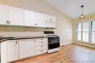 11046 Thousand Oaks Drive, Saint Louis, MO 63136 - Photo 11