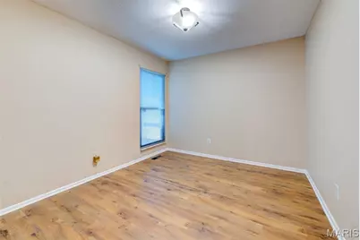 11046 Thousand Oaks Drive, Saint Louis, MO 63136 - Photo 17