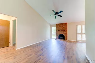 11046 Thousand Oaks Drive, Saint Louis, MO 63136 - Photo 7