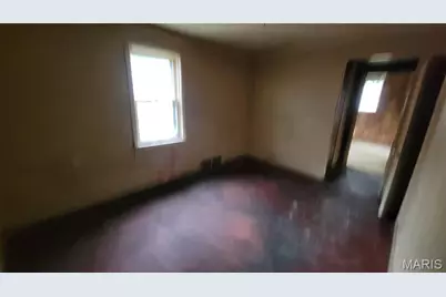 8525 Appleton Drive, University City, MO 63132 - Photo 7
