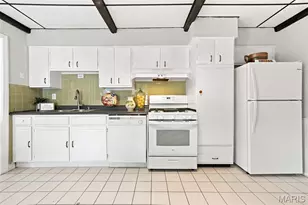 3654 Roswell Ave, Saint Louis, MO 63116 - Photo 9