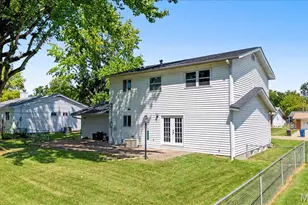 750 Lamplight Ln, Hazelwood, MO 63042 - Photo 3