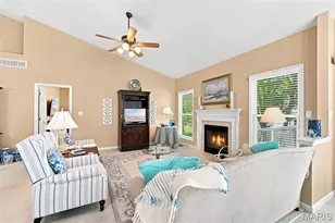 303 Glasgow Dr, Saint Charles, MO 63301 - Photo 5
