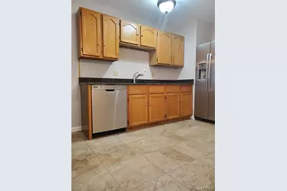 12106 Belaire Place, Maryland Heights, MO 63043 - Photo 7