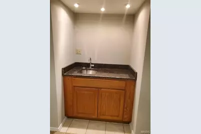 12106 Belaire Place, Maryland Heights, MO 63043 - Photo 17