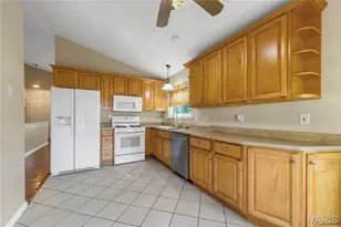 88 Mallard Pointe Dr, O'Fallon, MO 63368 - Photo 9
