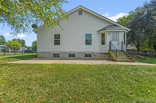 88 Mallard Pointe Dr, O'Fallon, MO 63368 - Photo 3