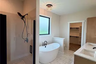 360 Honeysuckle Dr, Hannibal, MO 63401 - Photo 13