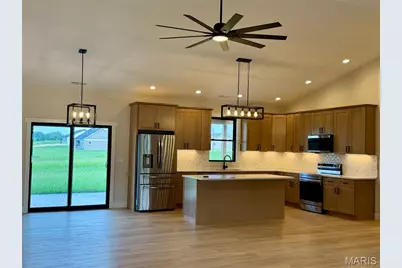 360 Honeysuckle Drive, Hannibal, MO 63401 - Photo 5