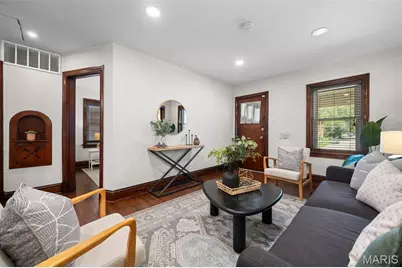 5454 Pernod Avenue, Saint Louis, MO 63139 - Photo 7