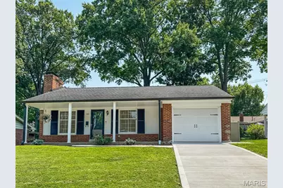 720 Linwood Boulevard, Kirkwood, MO 63122 - Photo 1