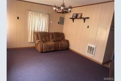 72 S River Road, Elsberry, MO 63343 - Photo 7