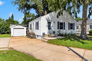 3591 St Christopher Ln, Saint Ann, MO 63074 - Photo 3